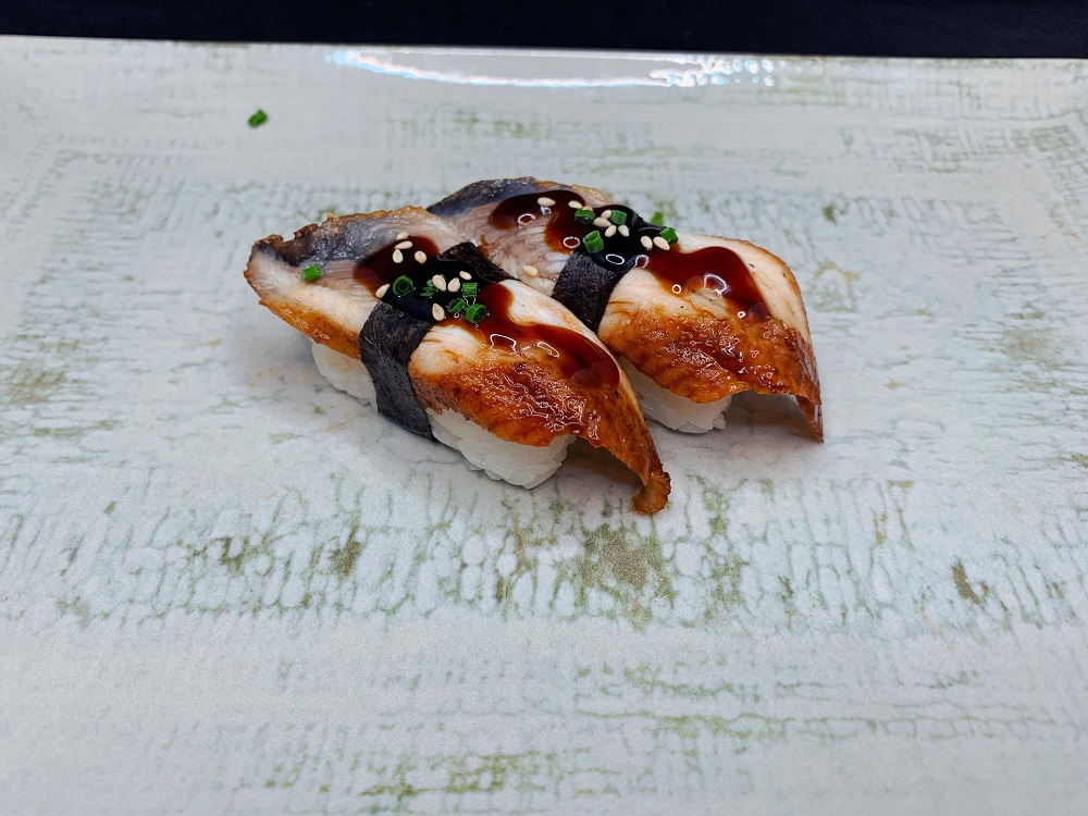 Nigiri de anguila