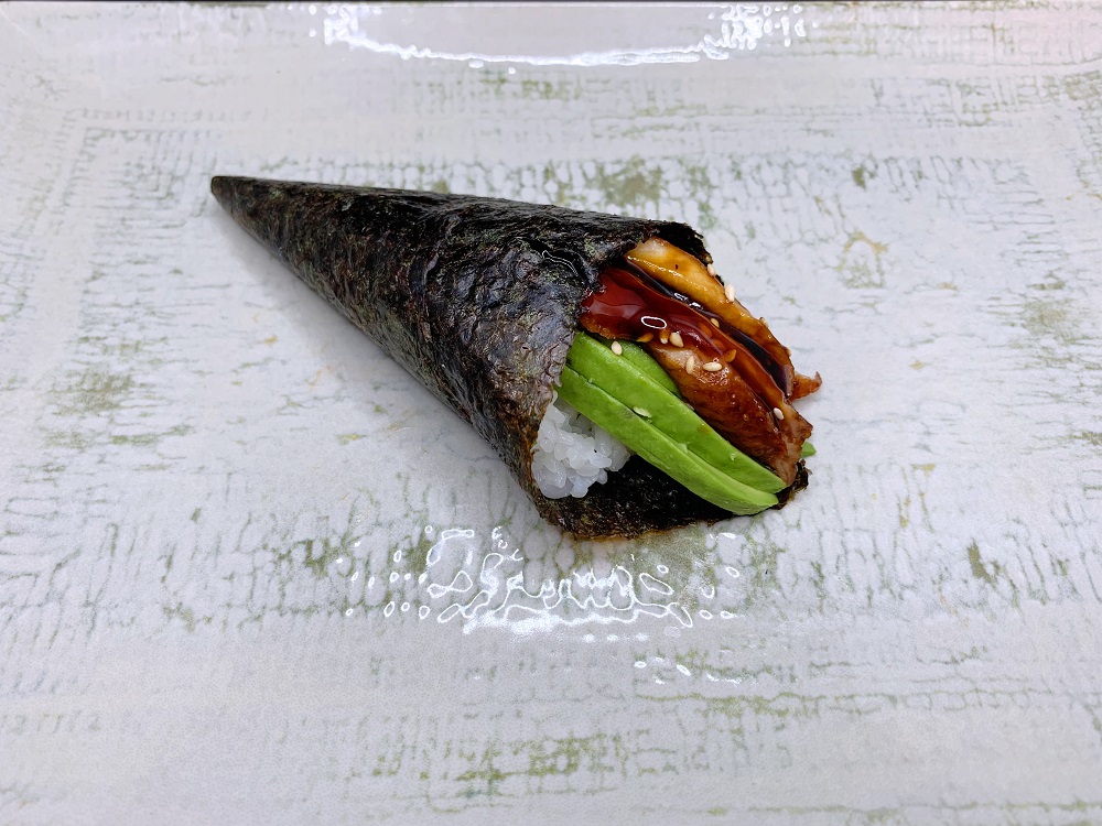 Temaki de anguila con aguacate 