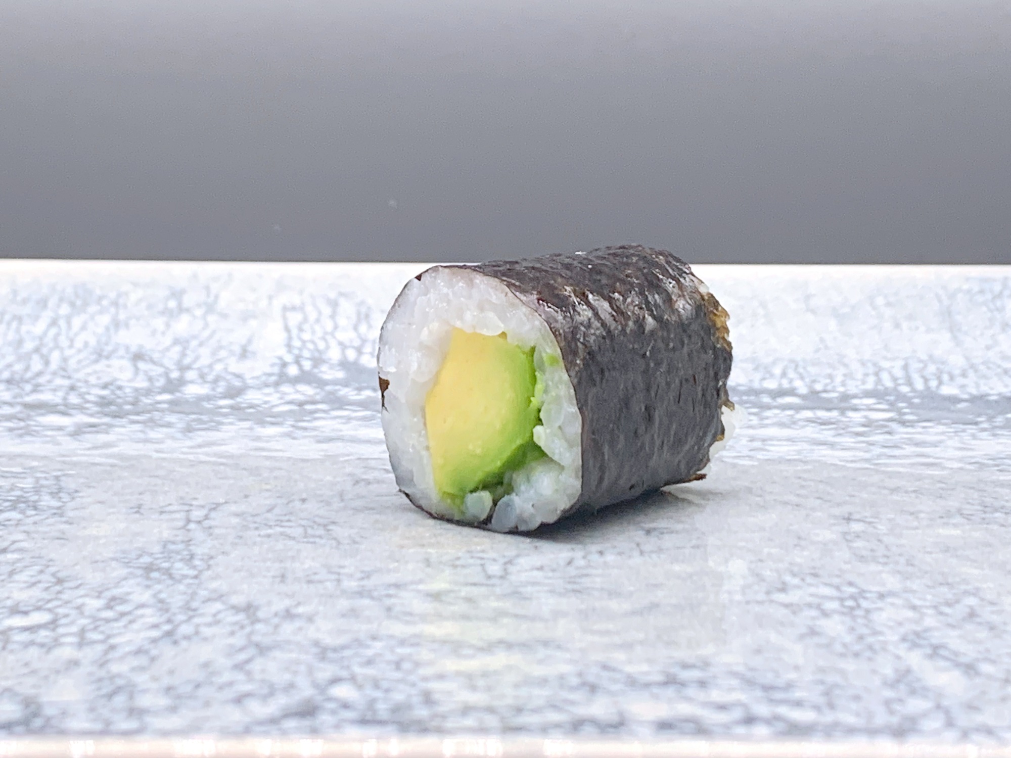 Maki aguacate